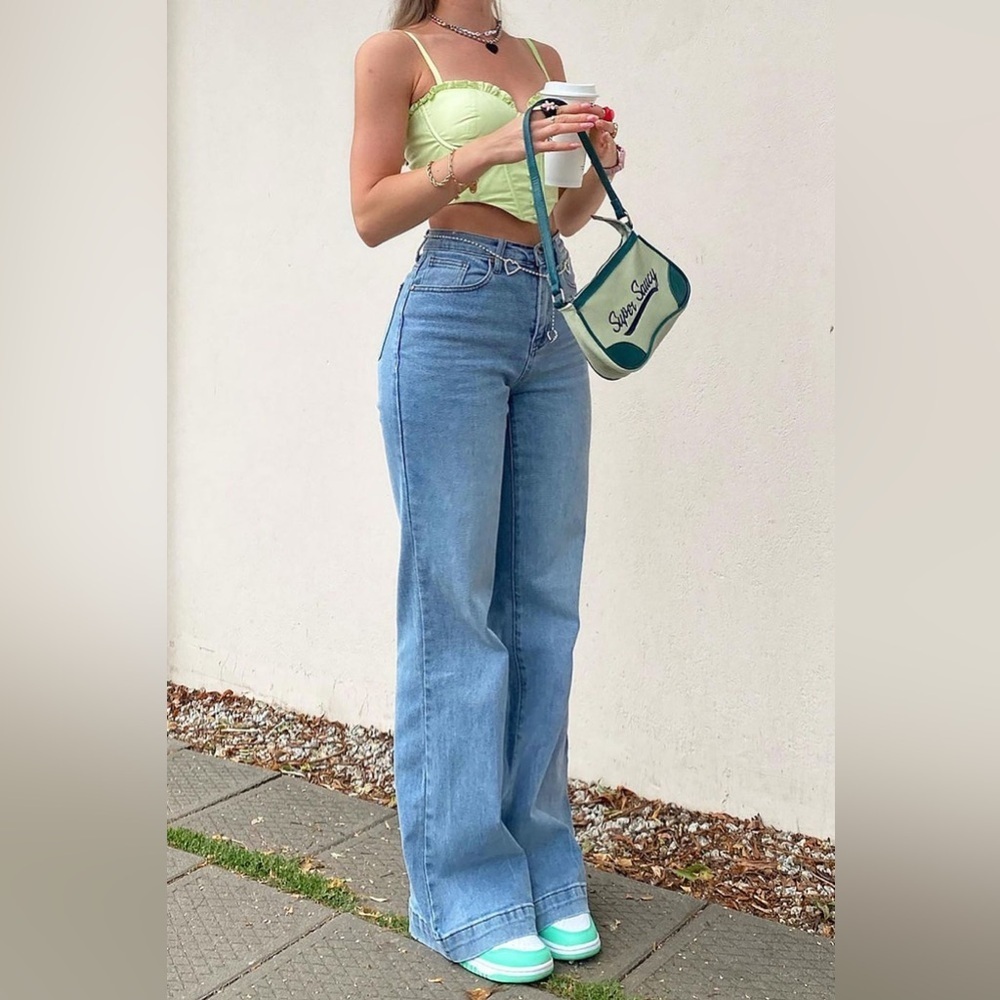 NWT Fashion Nova Bridge The Distance Wide Leg Jeans Medium Blue Wash Size 9